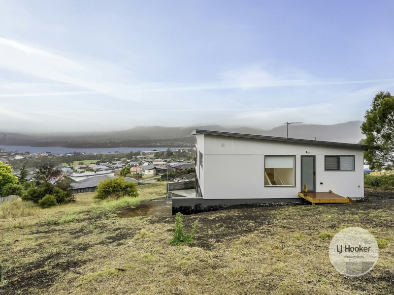 18 Alexa Drive, Austins Ferry TAS 7011