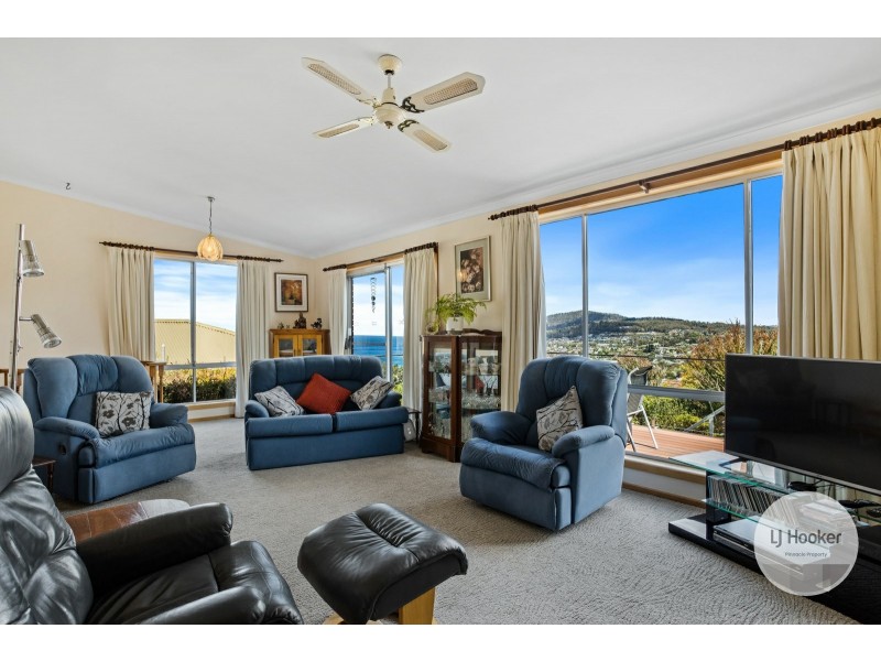 42 Tingira Road, Blackmans Bay TAS 7052