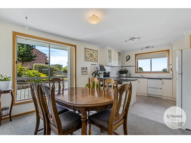 42 Tingira Road, Blackmans Bay TAS 7052