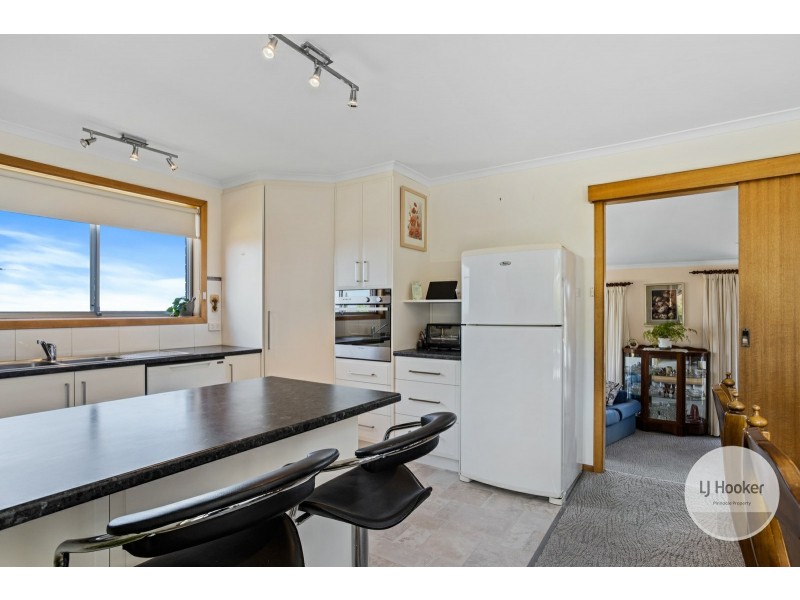 42 Tingira Road, Blackmans Bay TAS 7052