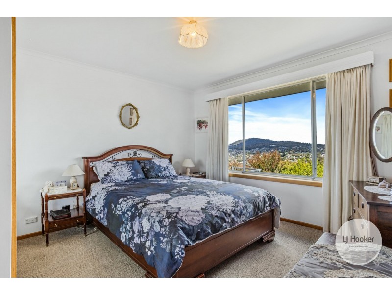 42 Tingira Road, Blackmans Bay TAS 7052