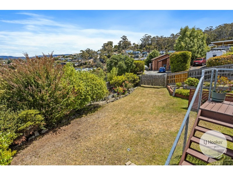42 Tingira Road, Blackmans Bay TAS 7052