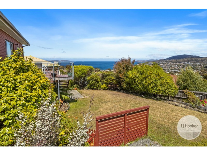 42 Tingira Road, Blackmans Bay TAS 7052