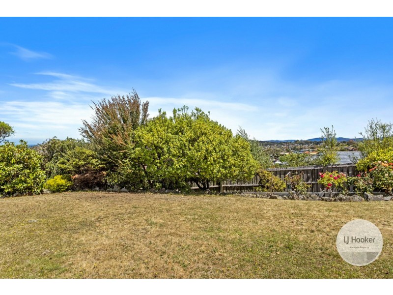 42 Tingira Road, Blackmans Bay TAS 7052