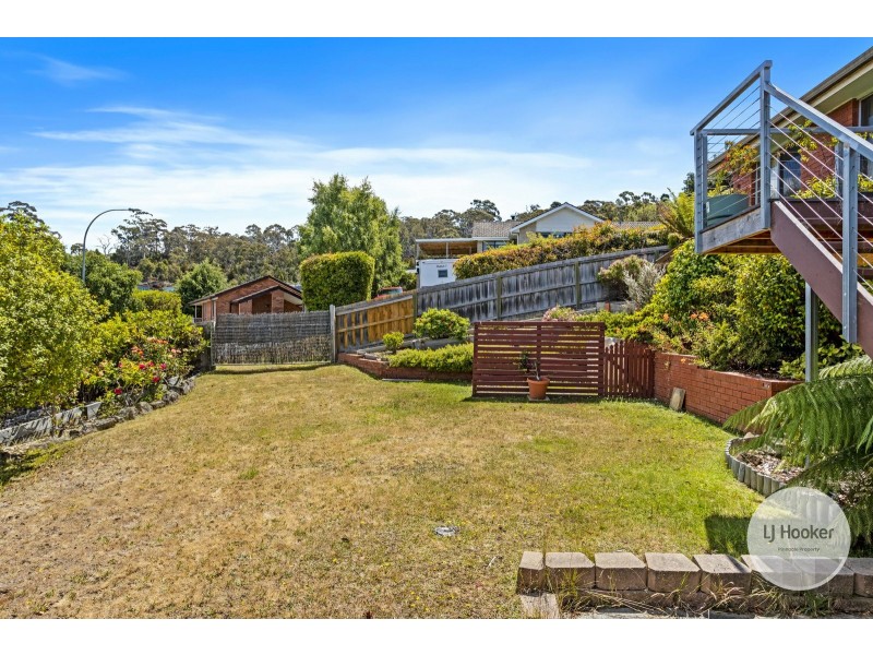 42 Tingira Road, Blackmans Bay TAS 7052