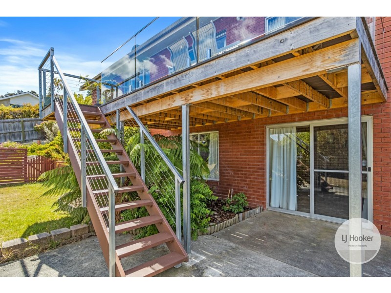 42 Tingira Road, Blackmans Bay TAS 7052