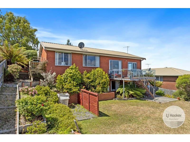 42 Tingira Road, Blackmans Bay TAS 7052