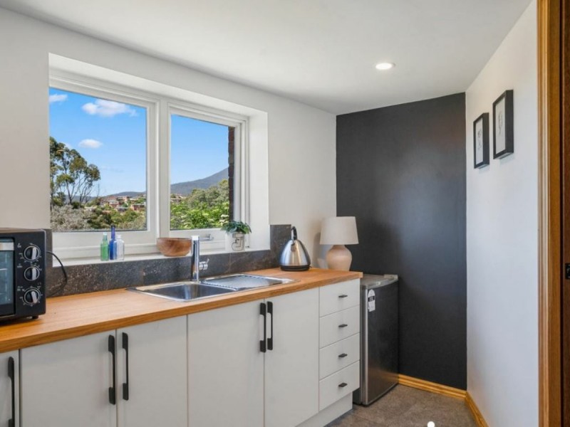 25 Barclay Crescent, Rosetta TAS 7010