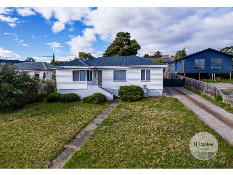 39 Bass Street, Warrane TAS 7018