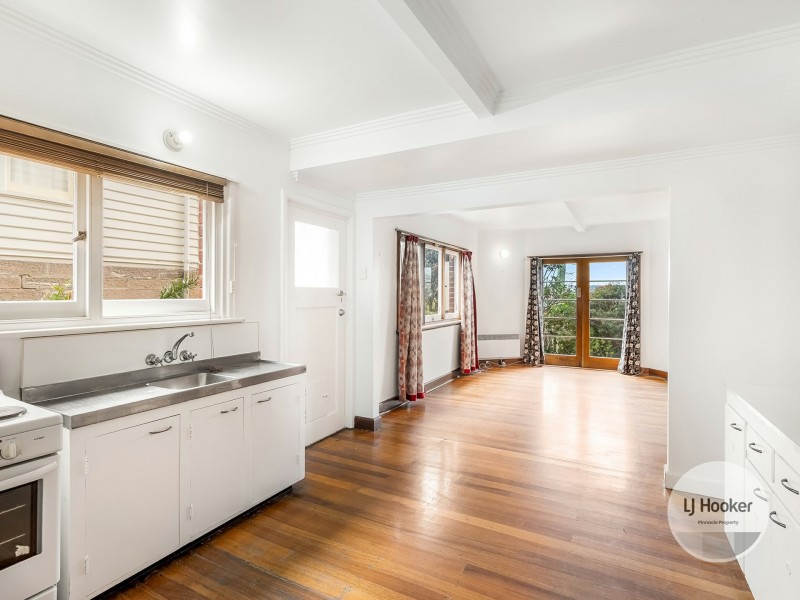 7 Barton Avenue, West Hobart TAS 7000