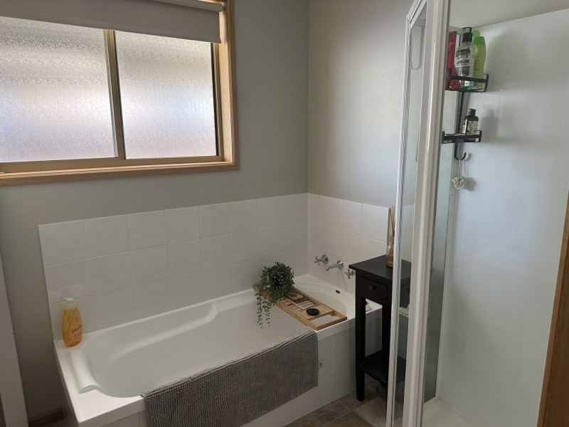 2/39 Beach Road, Margate TAS 7054