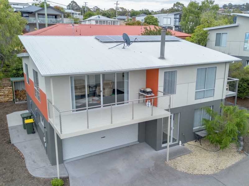 1/3 Hazel Street, Blackmans Bay TAS 7052