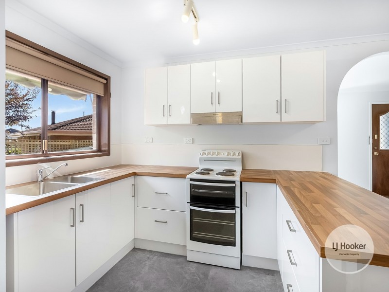 1B Suncoast Drive, Blackmans Bay TAS 7052