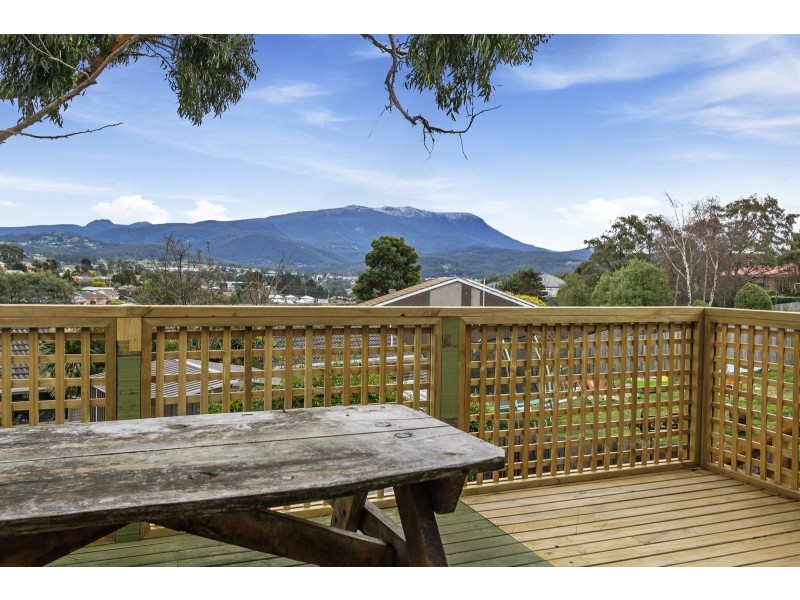 4 Fairview Drive, Kingston TAS 7050