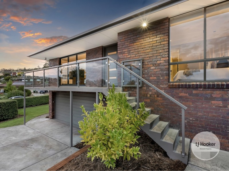 16 Illawarra Road, Blackmans Bay TAS 7052