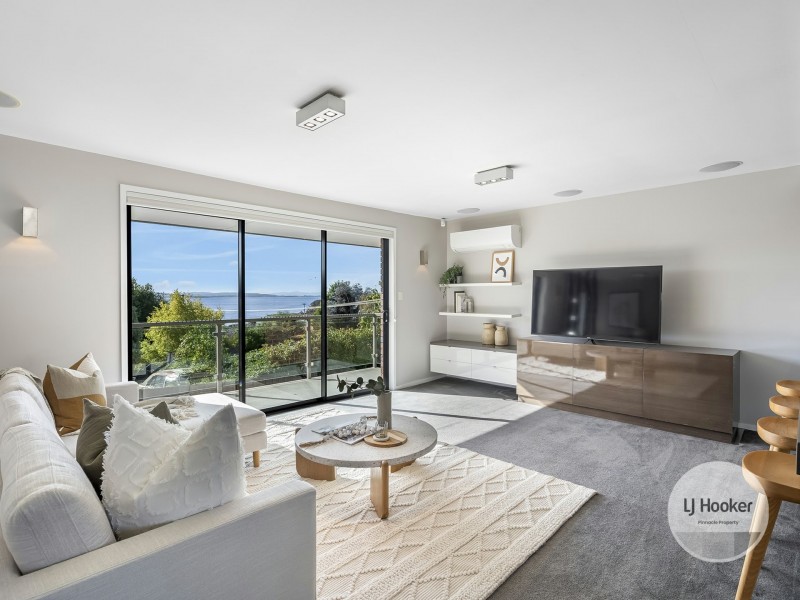 16 Illawarra Road, Blackmans Bay TAS 7052