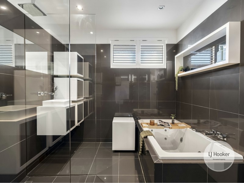 16 Illawarra Road, Blackmans Bay TAS 7052