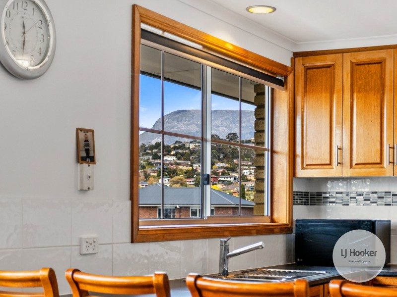 23 Chardonnay Drive, Berriedale TAS 7011
