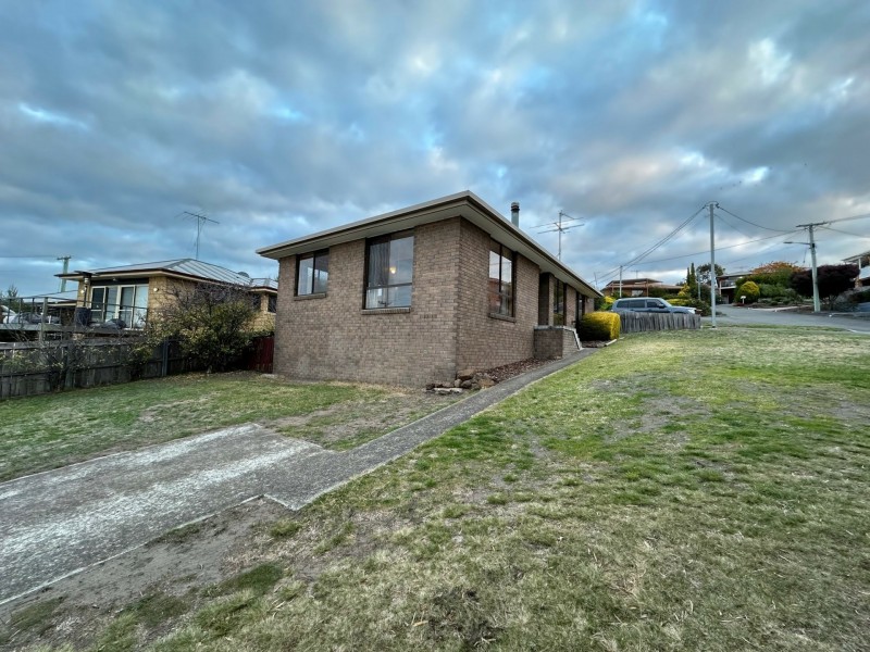 50 Lake Vue Parade, Midway Point TAS 7171