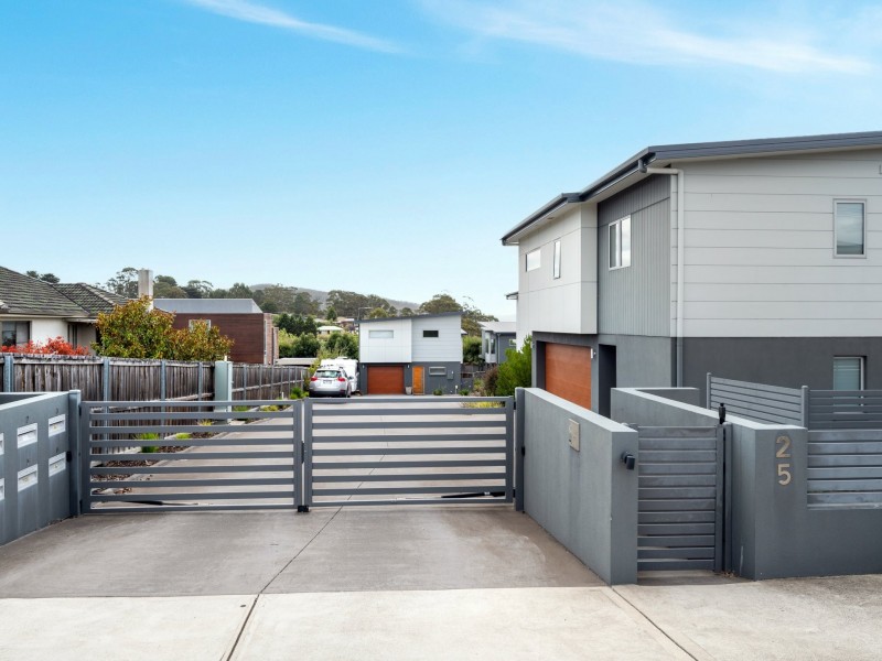6/25 Powell, Blackmans Bay TAS 7052