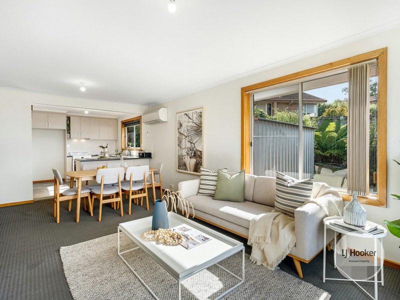 2 Calder Crescent, Blackmans Bay TAS 7052