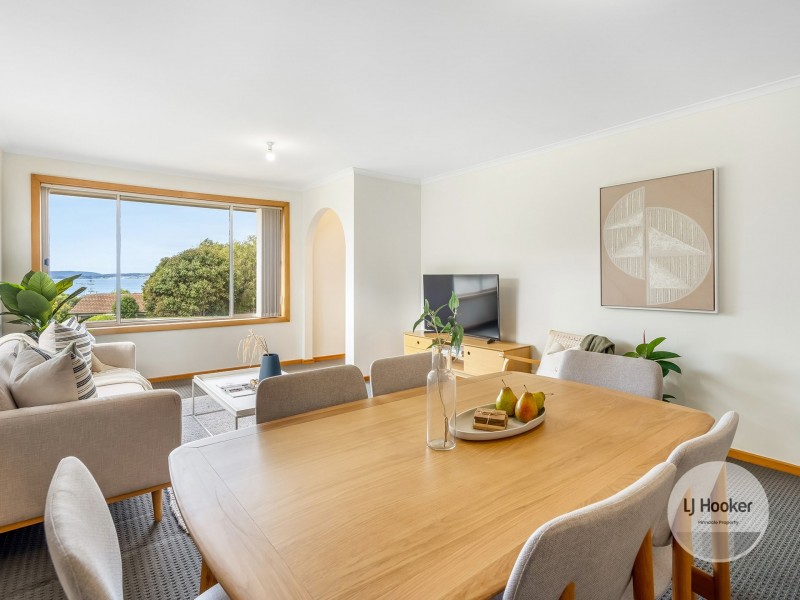 2 Calder Crescent, Blackmans Bay TAS 7052
