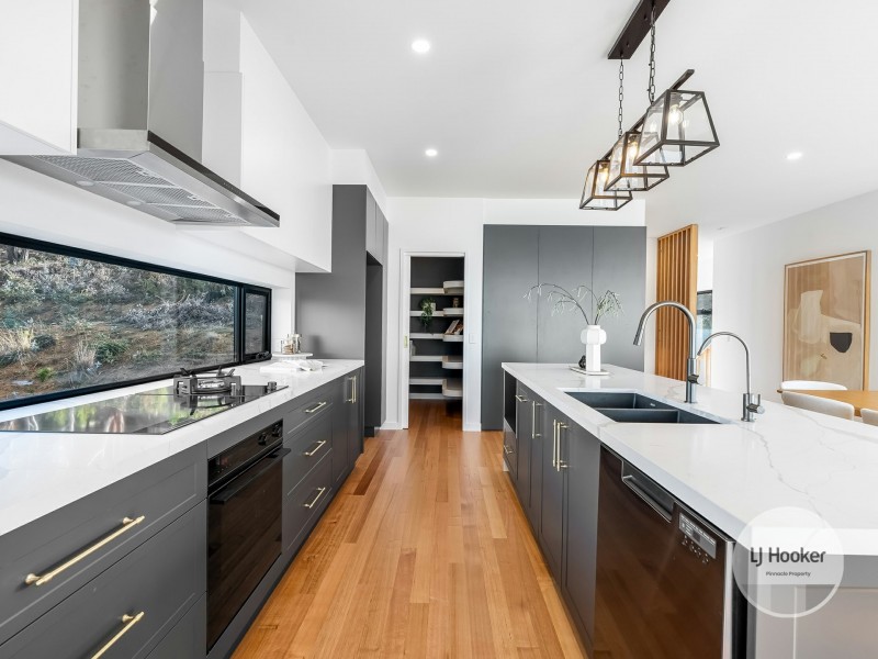 7 Tennyson Court, West Hobart TAS 7000