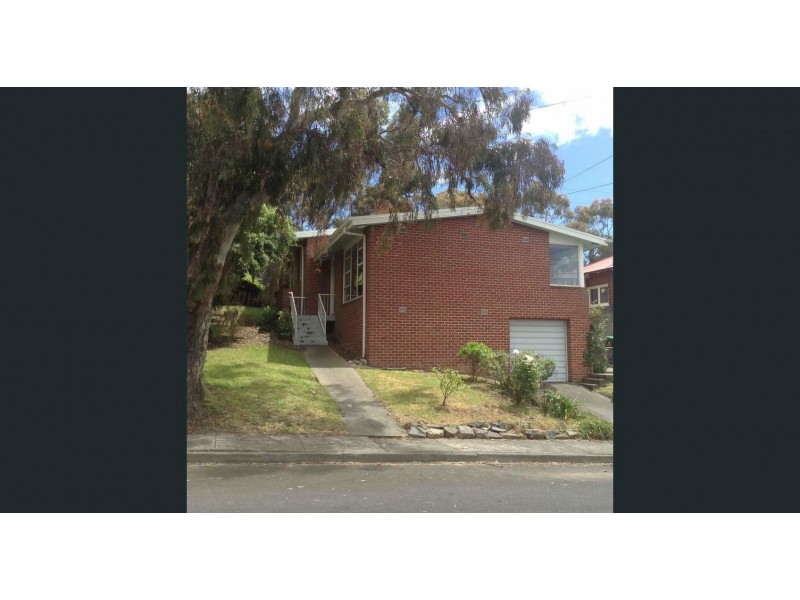 25 Gregson Avenue, New Town TAS 7008