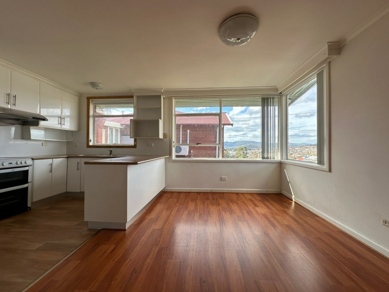 25 Gregson Avenue, New Town TAS 7008