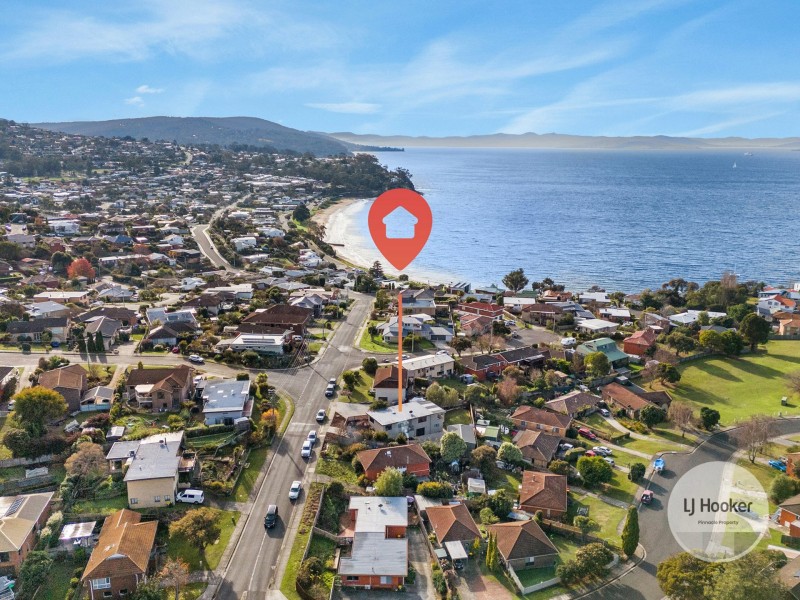 129 Wells Parade, Blackmans Bay TAS 7052