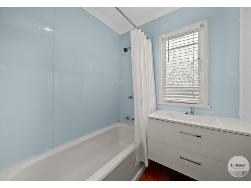 80 Bass Street, Warrane TAS 7018