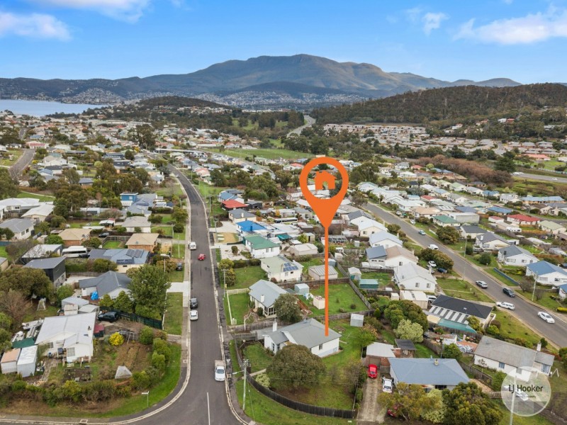 80 Bass Street, Warrane TAS 7018