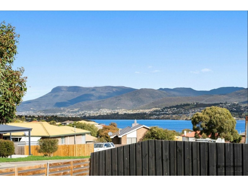 5 Burge Place, Herdsmans Cove TAS 7030