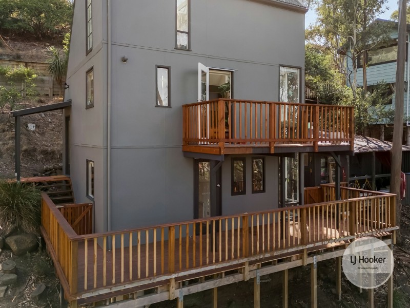 31 Liverpool Crescent, West Hobart TAS 7000