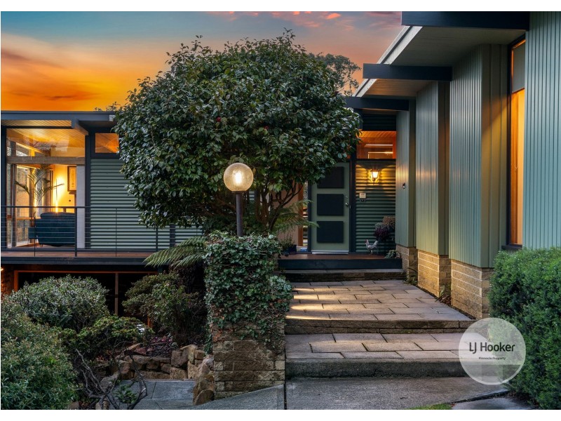 33 Begonia Street, Lindisfarne TAS 7015