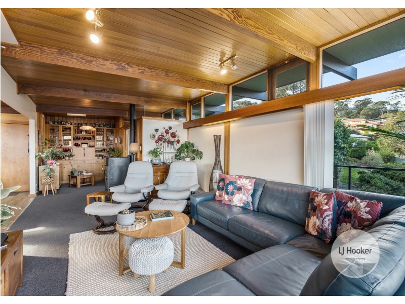 33 Begonia Street, Lindisfarne TAS 7015