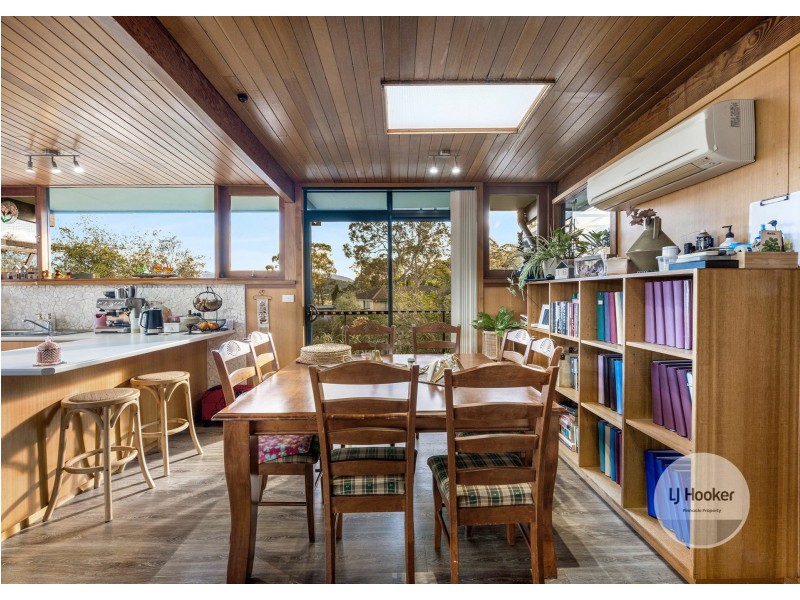 33 Begonia Street, Lindisfarne TAS 7015