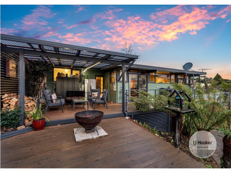 33 Begonia Street, Lindisfarne TAS 7015