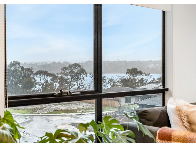 43 Stony Point Drive, Austins Ferry TAS 7011