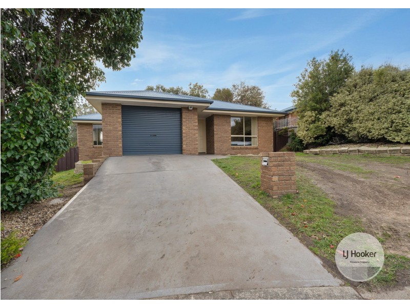 18 Brendan Crescent, Austins Ferry TAS 7011