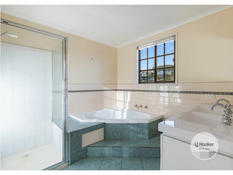 35 Chardonnay Drive, Berriedale TAS 7011