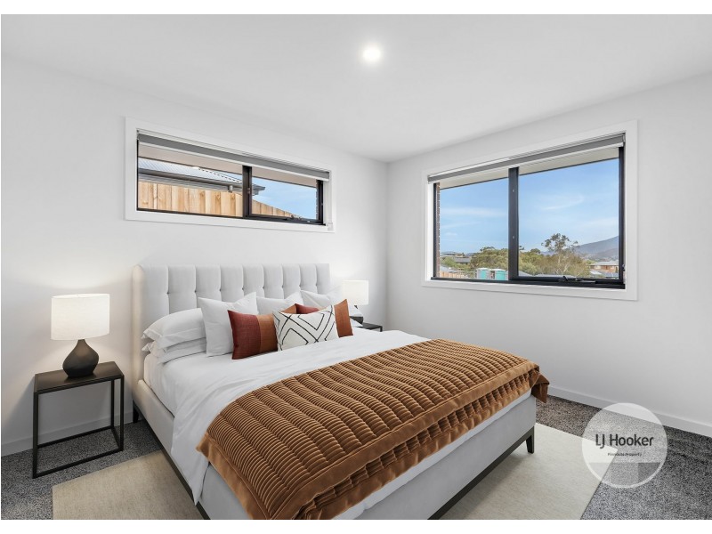 11 Fryett Drive, Claremont TAS 7011