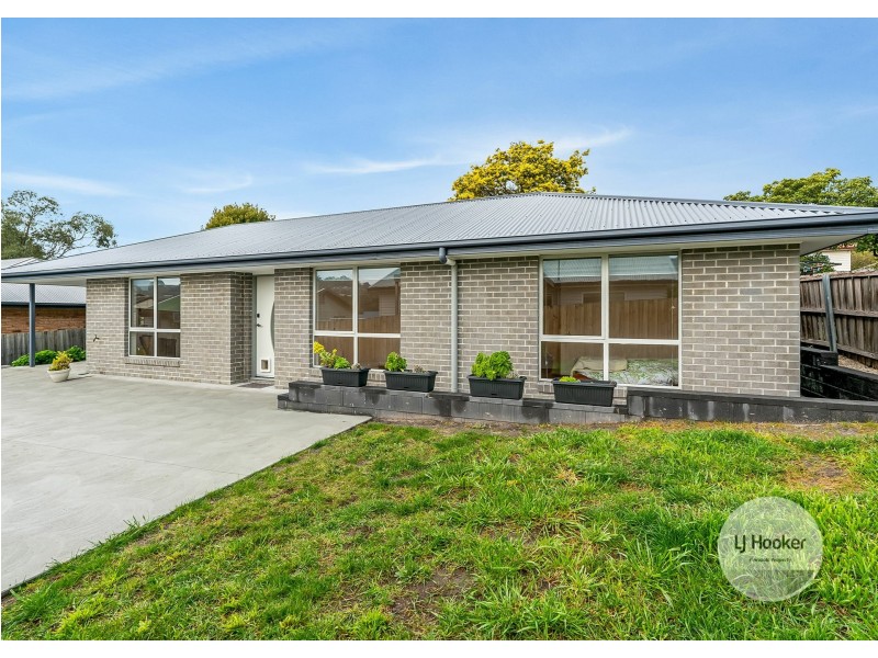 9B Bass Street, Warrane TAS 7018
