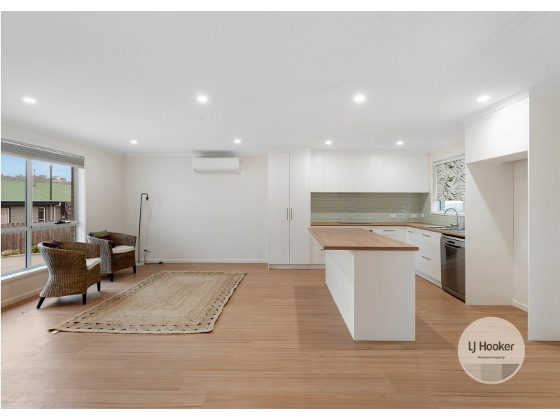 9B Bass Street, Warrane TAS 7018