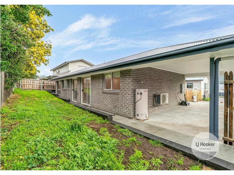 9B Bass Street, Warrane TAS 7018