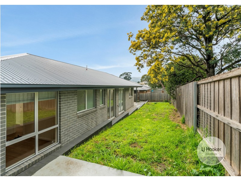 9B Bass Street, Warrane TAS 7018