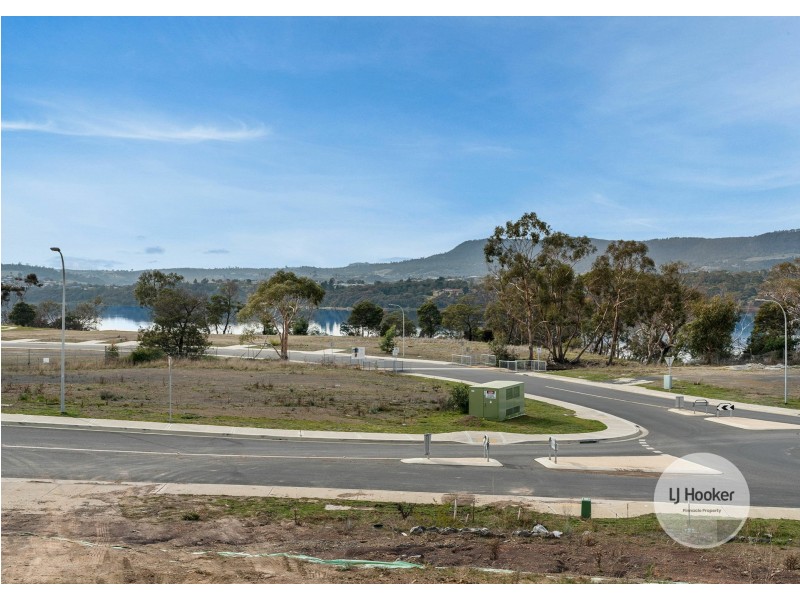 42 Whitestone Drive, Austins Ferry TAS 7011