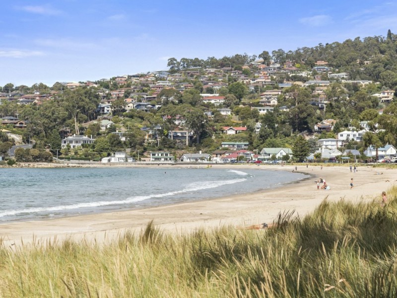 9/13 Windsor Street, Kingston Beach TAS 7050