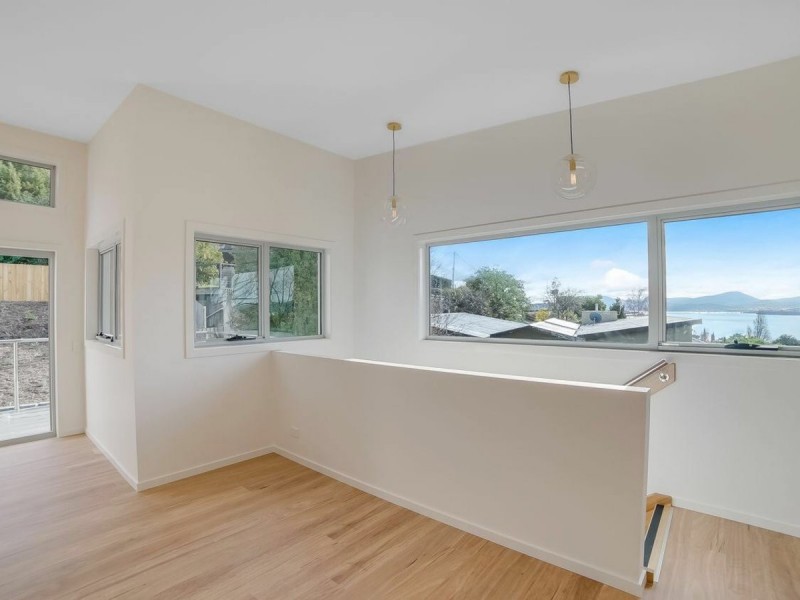10/337 Churchill Avenue, Sandy Bay TAS 7005