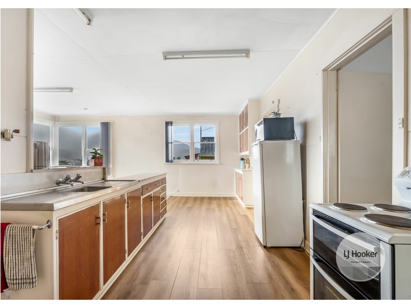 13 Sharland Avenue, New Norfolk TAS 7140